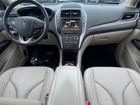 Used 2017 Lincoln MKC Reserve image 11