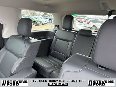 Used 2025 Ford Expedition Active AWD/4WD image 42