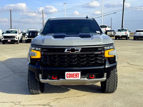 Used 2024 Chevrolet Silverado 1500 ZR2 w/ Technology Package image 3