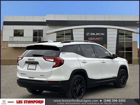 Certified 2022 GMC Terrain SLT w/ Tech Package image 6