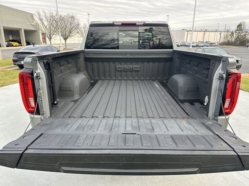Used 2023 GMC Sierra 1500 SLT w/ SLT Premium Plus Package image 32