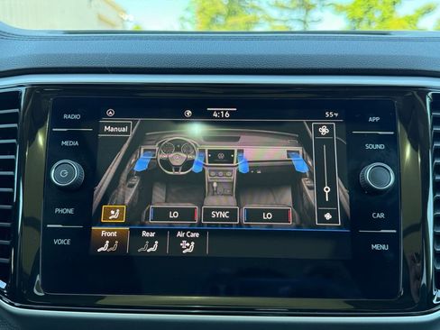 Used 2023 Volkswagen Atlas SE w/ Panoramic Sunroof Package FWD image 16