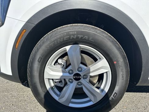 New 2026 Kia Sorento LX image 18