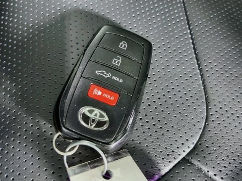 Used 2024 Toyota Tundra Platinum AWD/4WD image 19