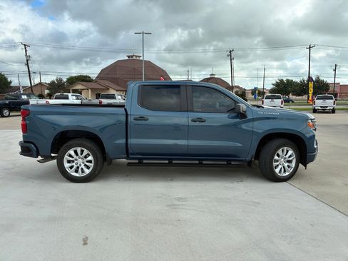 Used 2024 Chevrolet Silverado 1500 Custom RWD image 2