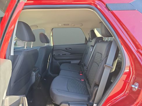 New 2026 Nissan Pathfinder SV image 17