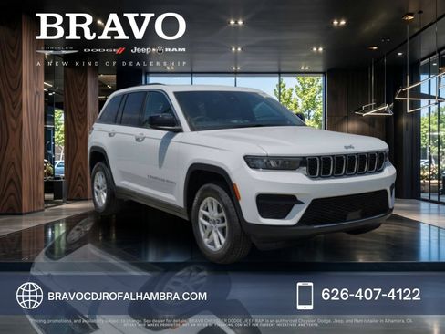New 2026 Jeep Grand Cherokee Laredo RWD image 1