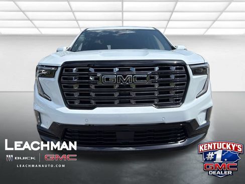 New 2026 GMC Acadia Denali Ultimate w/ LPO, Floor Liner Package AWD/4WD image 8