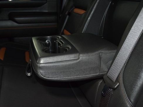 Used 2024 GMC Sierra 2500 AT4 w/ AT4 Preferred Package image 48