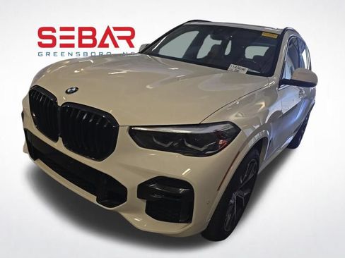 Used 2022 BMW X5 xDrive40i w/ M Sport Package AWD/4WD image 1
