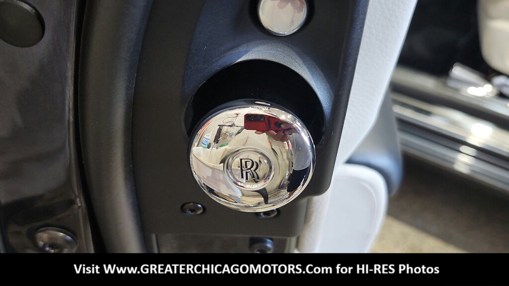 Used 2013 Rolls-Royce Ghost RWD image 22