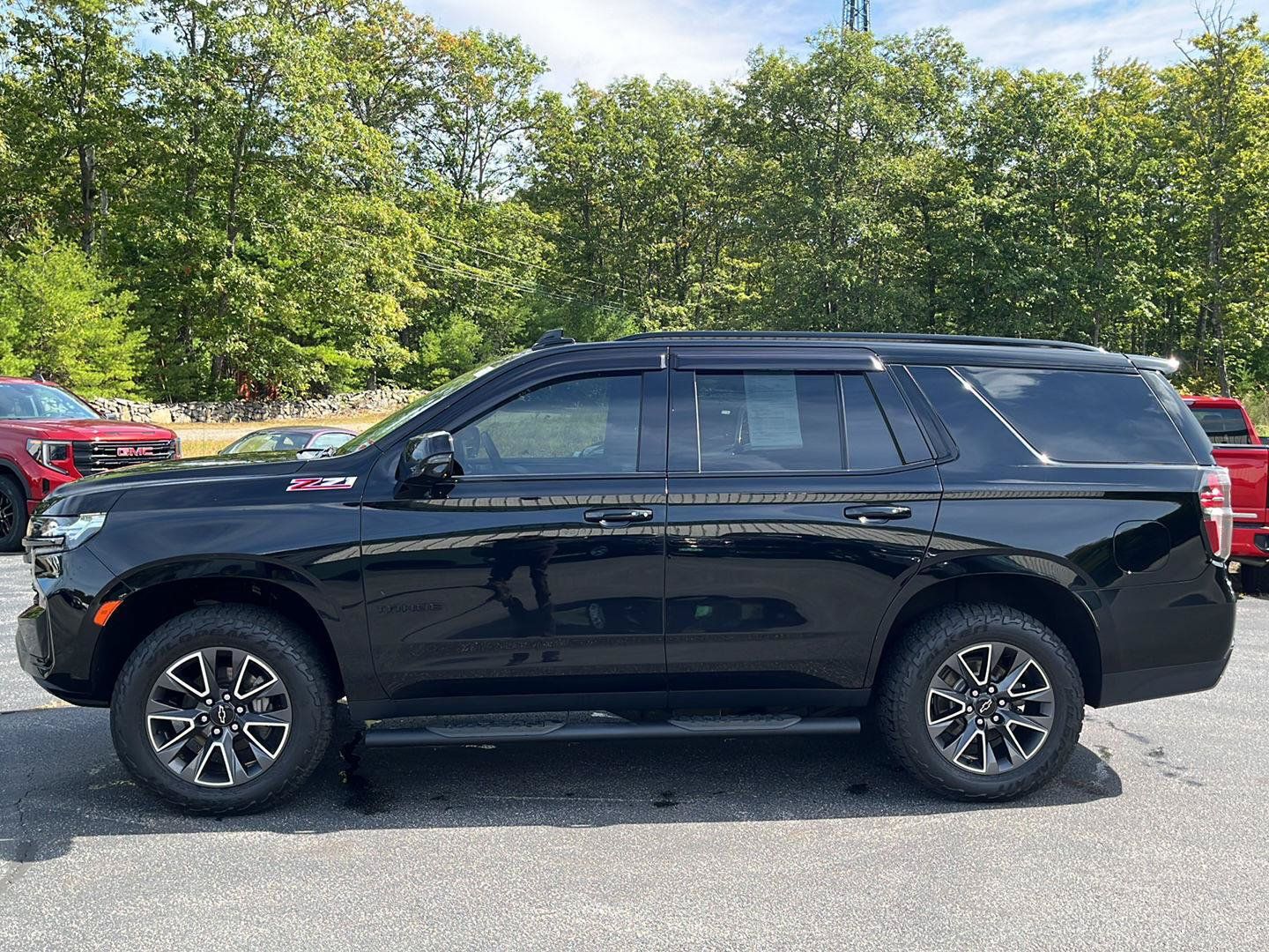 Used 2021 Chevrolet Tahoe Z71 w/ Z71 Signature Package AWD/4WD image 2