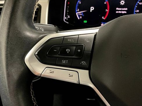 Used 2021 Volkswagen Atlas SEL Premium image 18