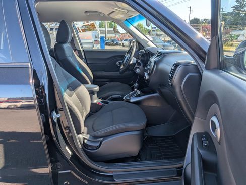 Used 2015 Kia Soul FWD image 7