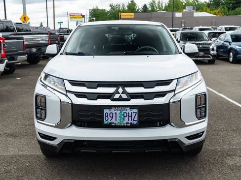 Used 2023 Mitsubishi Outlander Sport ES AWD/4WD image 2