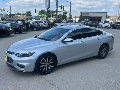 Used 2018 Chevrolet Malibu LT FWD image 7