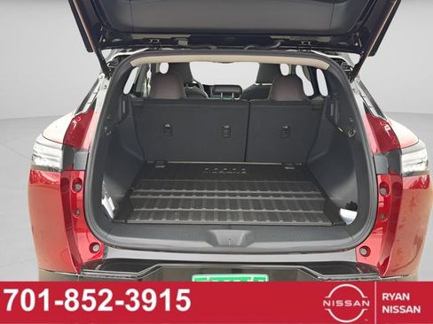 Certified 2025 Nissan Murano Platinum w/ Cargo Package AWD/4WD image 34