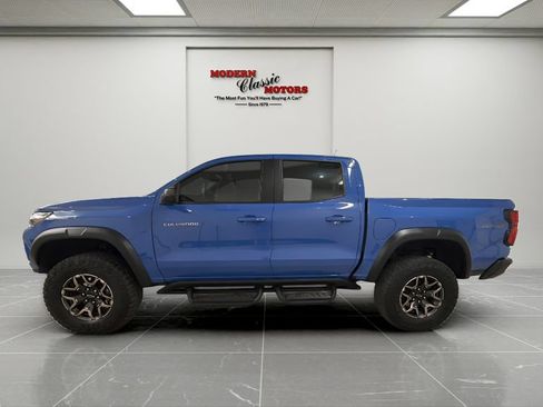 Used 2025 Chevrolet Colorado ZR2 w/ Technology Package AWD/4WD image 4