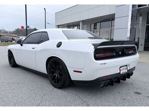 Used 2016 Dodge Challenger R/T Plus image 7