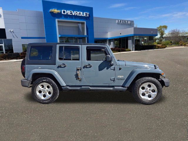 Used 2014 Jeep Wrangler Unlimited Sahara w/ Connectivity Group AWD/4WD image 27