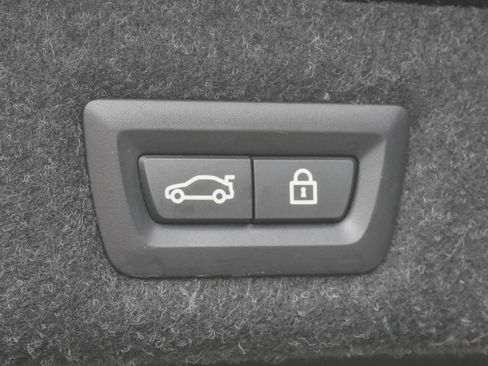 Certified 2023 BMW 540i w/ Executive Package image 37