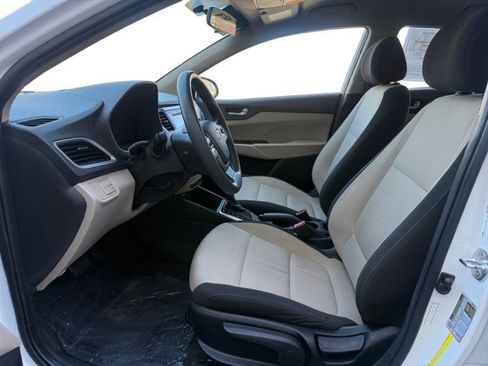 Used 2022 Hyundai Accent SE image 10