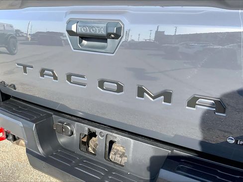Used 2024 Toyota Tacoma TRD Off-Road AWD/4WD image 27