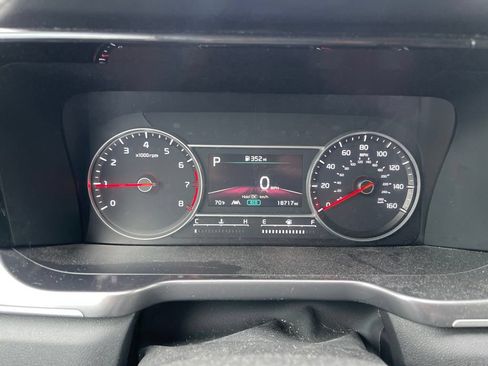 Used 2023 Kia Sorento LX AWD/4WD image 8
