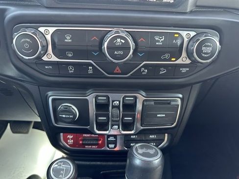 Used 2021 Jeep Wrangler Unlimited Rubicon image 16