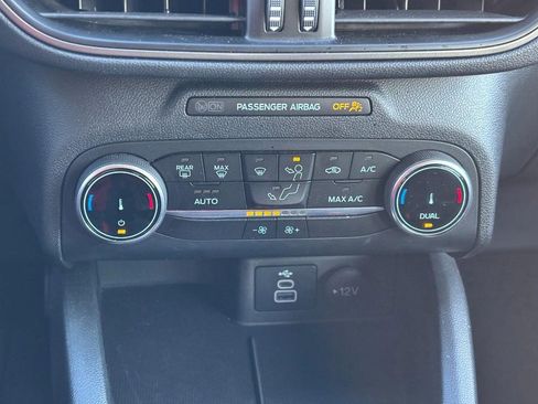 Used 2025 Ford Escape Active AWD/4WD image 25