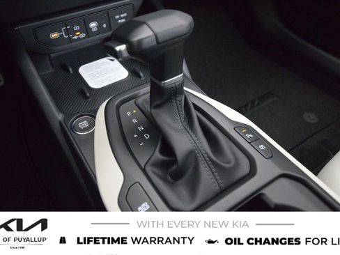 New 2025 Kia K4 GT-Line Turbo image 24