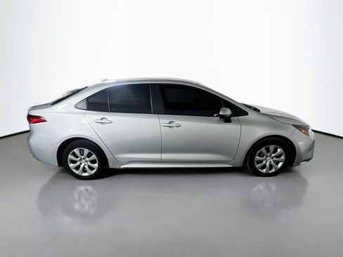 Used 2023 Toyota Corolla LE FWD image 9