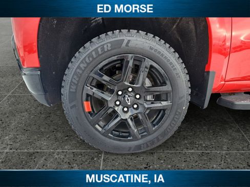 Used 2021 Chevrolet Silverado 1500 LT Trail Boss w/ Convenience Package II image 9