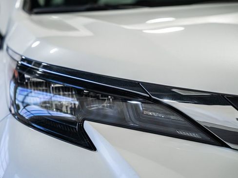 New 2026 Toyota Sienna XLE AWD/4WD image 13