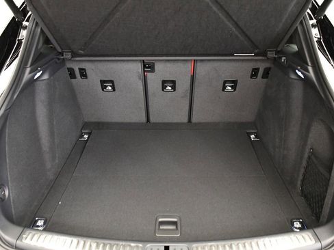 Used 2025 Porsche Macan Turbo image 57