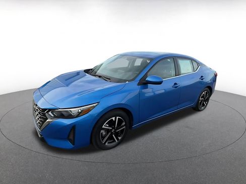 Used 2025 Nissan Sentra SV image 8