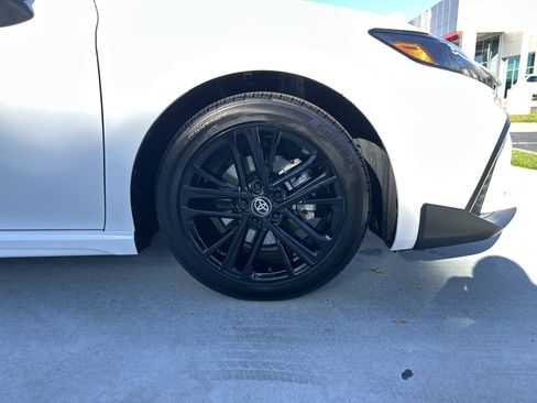 Certified 2025 Toyota Camry SE image 13