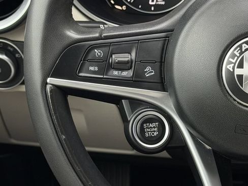 Used 2019 Alfa Romeo Stelvio RWD image 14