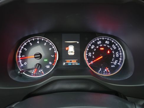 Used 2019 Toyota RAV4 XLE image 18