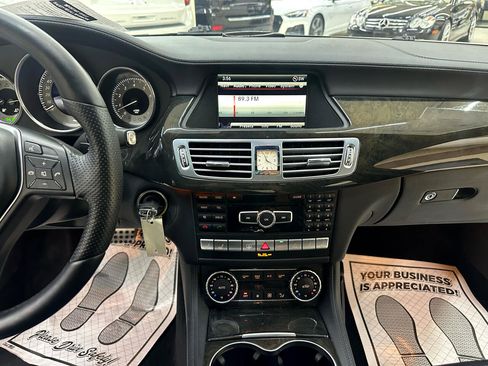 Used 2014 Mercedes-Benz CLS 550 4MATIC w/ Premium 1 Package image 25
