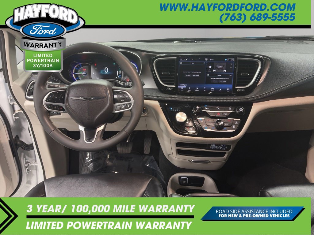 Used 2024 Chrysler Pacifica Limited FWD image 14