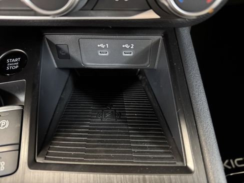 Certified 2025 Nissan Kicks SV image 32