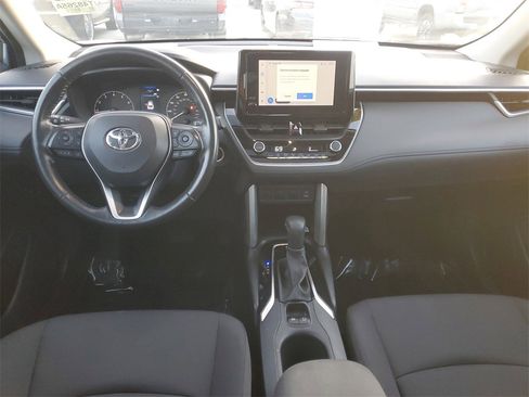 Certified 2023 Toyota Corolla Cross LE image 10