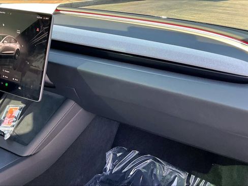 Used 2025 Tesla Model 3 Long Range image 15