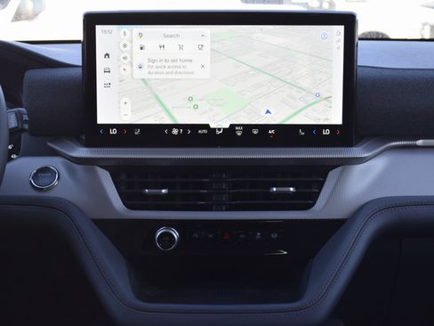 New 2026 Ford Explorer Active w/ Active Comfort Package image 11