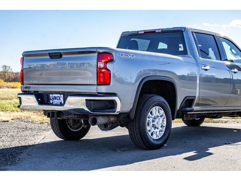 Used 2024 Chevrolet Silverado 3500 LTZ AWD/4WD image 19