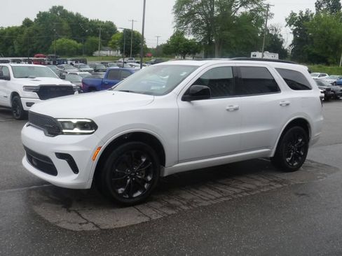 Used 2024 Dodge Durango SXT w/ SXT Blacktop Group AWD/4WD image 7