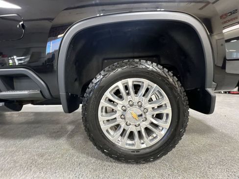 Certified 2022 Chevrolet Silverado 3500 High Country w/ Z71 Off-Road Package image 34
