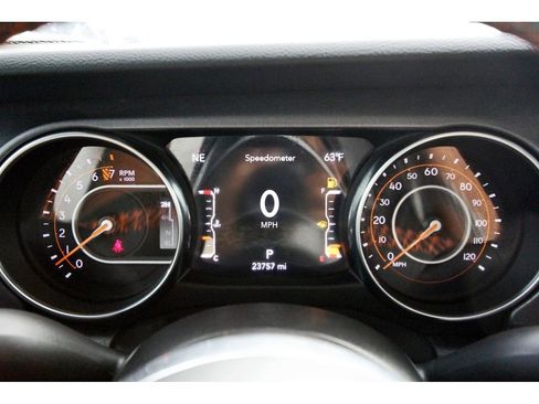 Used 2023 Jeep Gladiator Mojave image 15