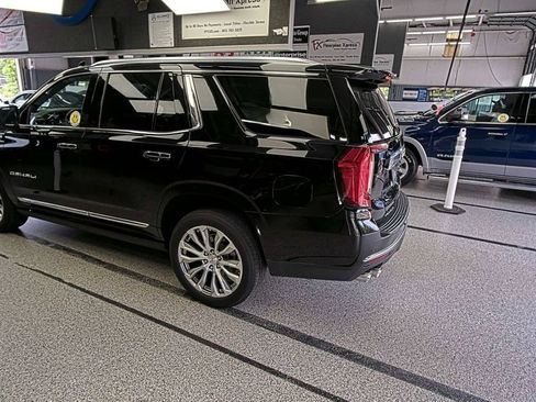 Used 2023 GMC Yukon Denali AWD/4WD image 3
